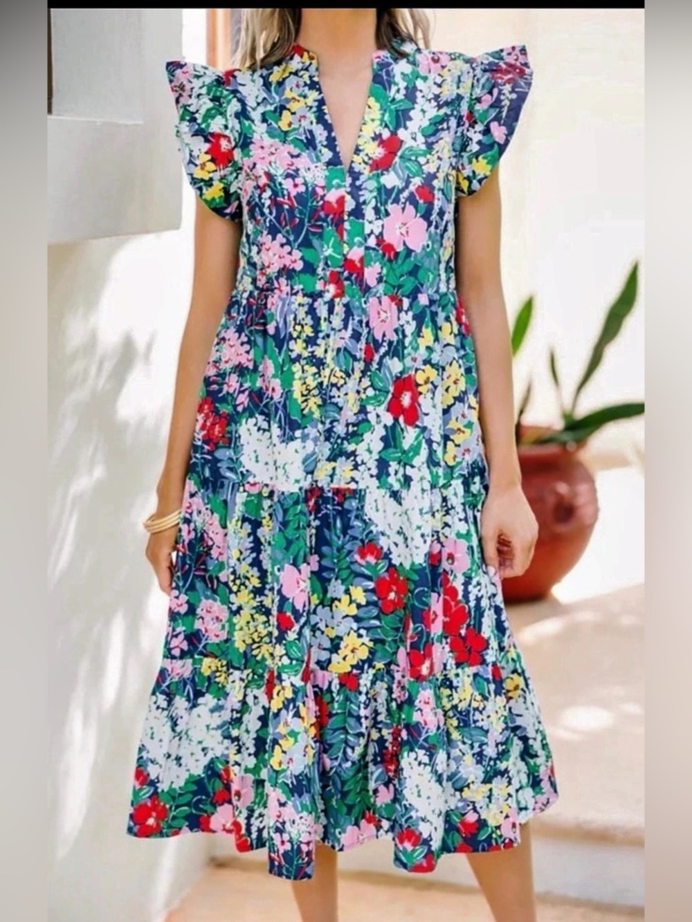 entro Flutter Sleeve Tiered Floral Midi Dress Medium